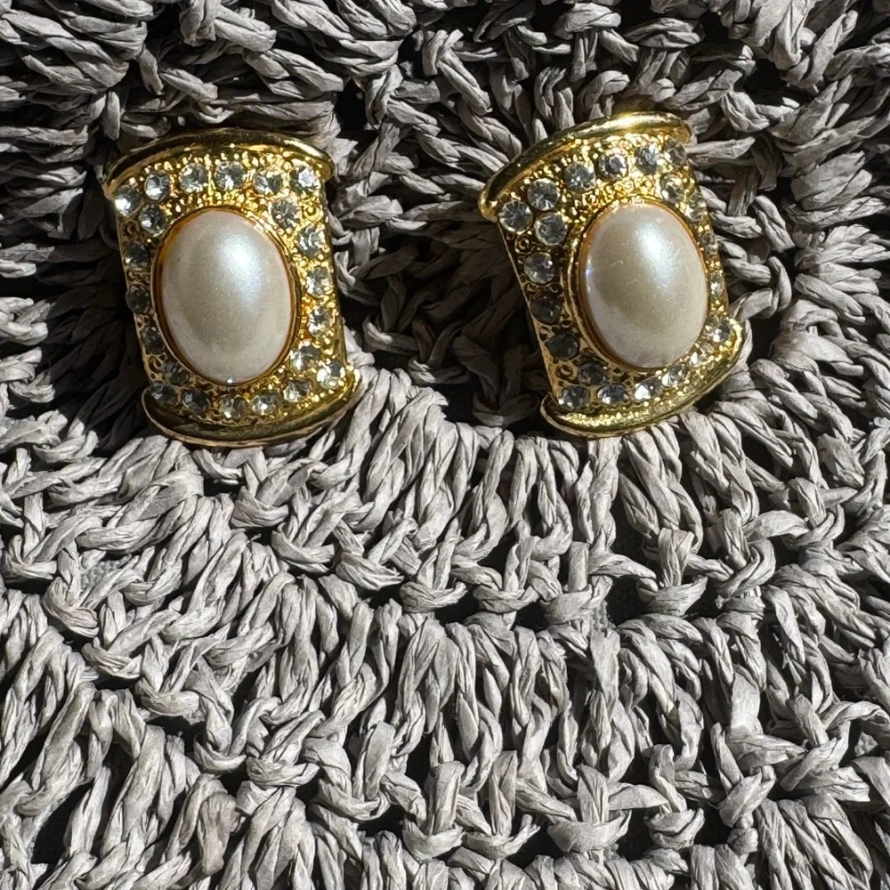 Vintage gorgeous statement